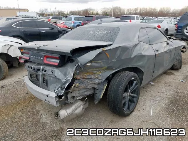 2C3CDZAG6JH118623_4.webp