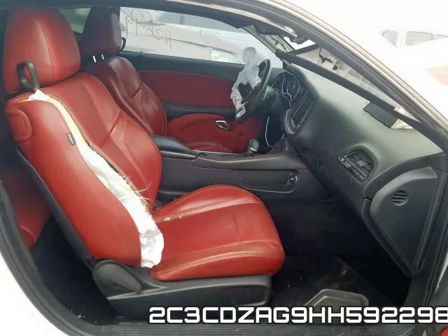 2C3CDZAG9HH592298_5.webp