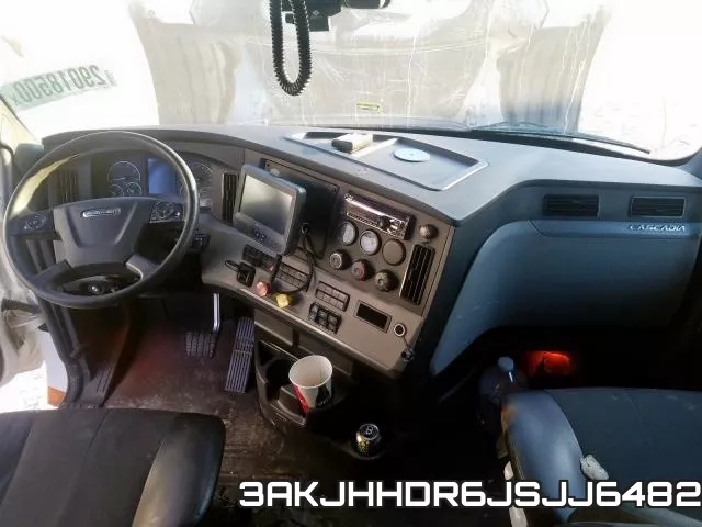3AKJHHDR6JSJJ6482_9.webp
