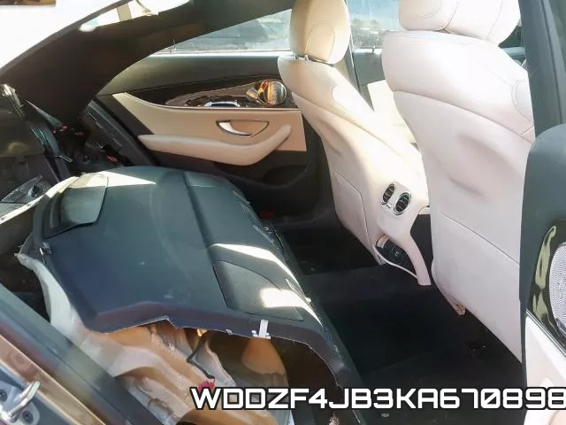 WDDZF4JB3KA670898_6.webp
