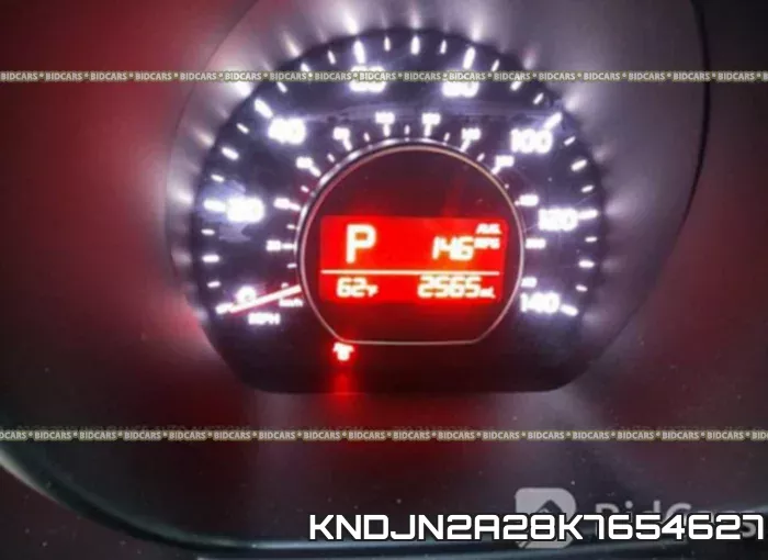 KNDJN2A28K7654627_7.webp