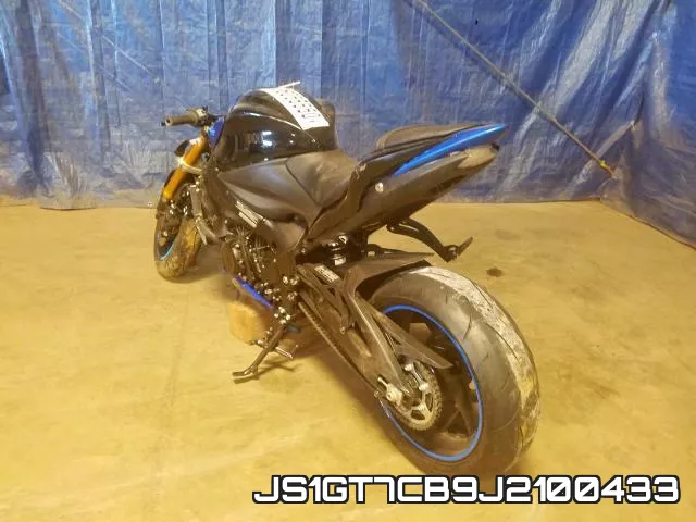 JS1GT7CB9J2100433_3.webp