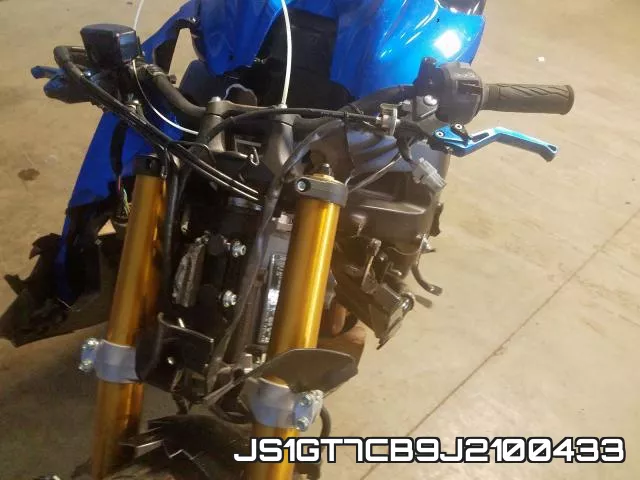 JS1GT7CB9J2100433_9.webp