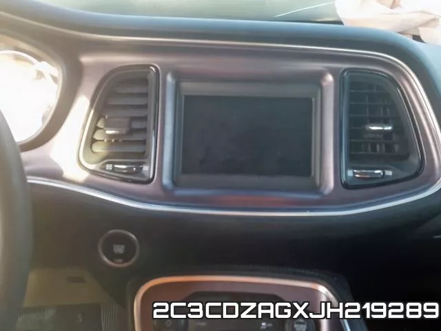 2C3CDZAGXJH219289_9.webp