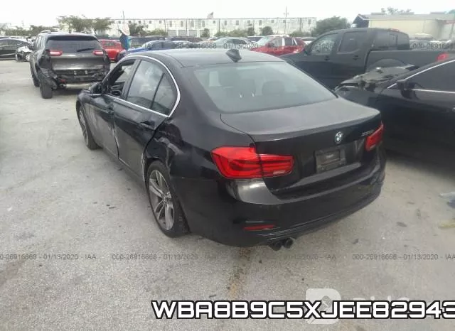 WBA8B9C5XJEE82943_3.webp
