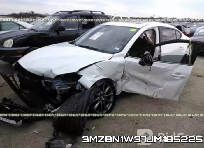3MZBN1W37JM185225_2.webp