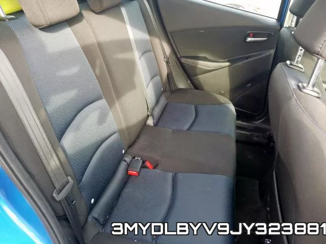 3MYDLBYV9JY323881_6.webp