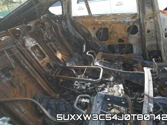 5UXXW3C54J0T80742_6.webp
