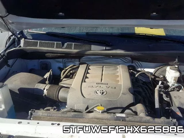 5TFUW5F12HX625886_7.webp