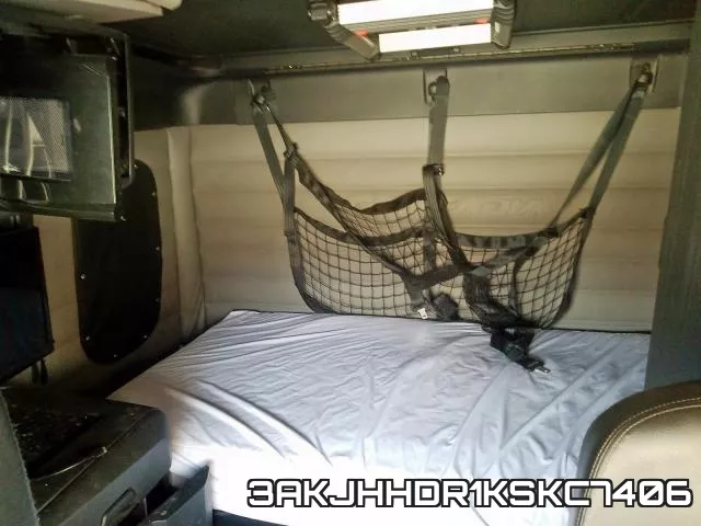 3AKJHHDR1KSKC7406_6.webp