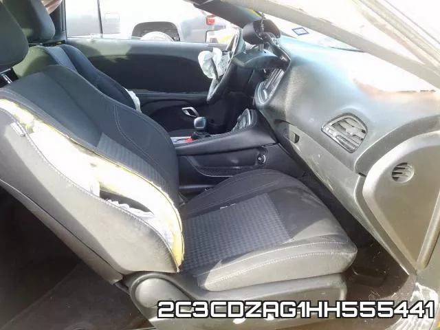 2C3CDZAG1HH555441_5.webp