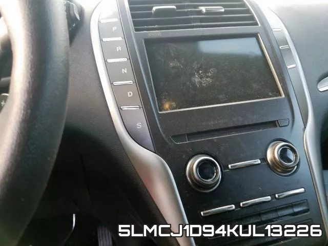 5LMCJ1D94KUL13226_9.webp