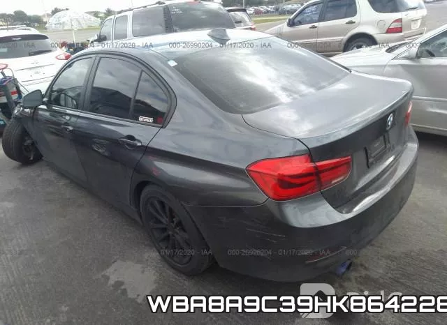 WBA8A9C39HK864228_3.webp