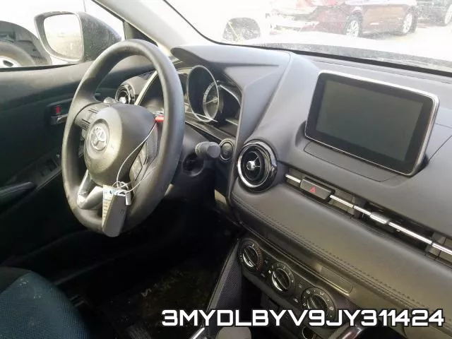 3MYDLBYV9JY311424_9.webp