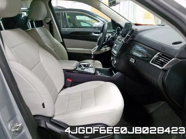 4JGDF6EE0JB028423_5.webp