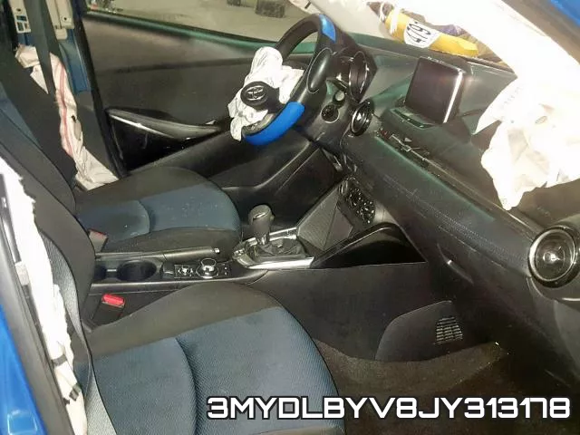 3MYDLBYV8JY313178_5.webp