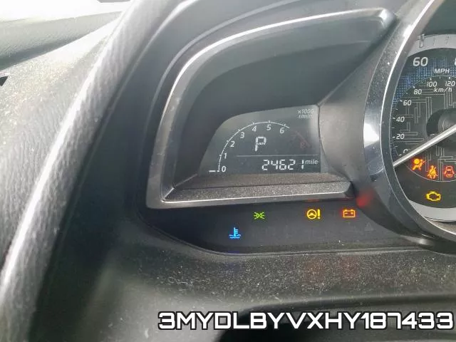 3MYDLBYVXHY187433_8.webp