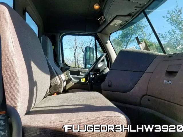 1FUJGEDR3HLHW3920_5.webp