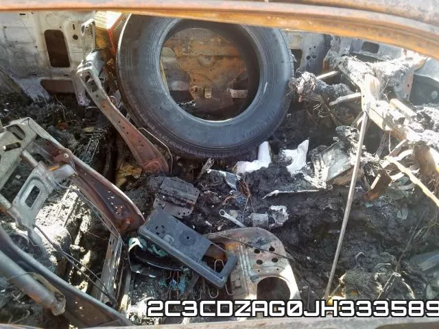 2C3CDZAG0JH333589_5.webp