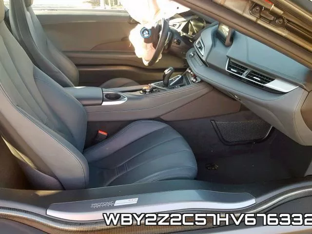 WBY2Z2C57HV676332_5.webp