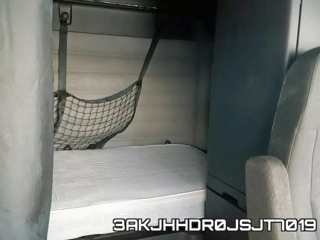 3AKJHHDR0JSJT7019_6.webp