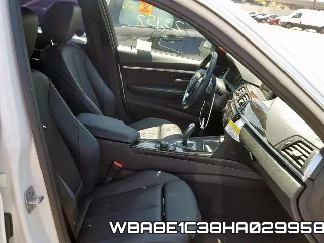 WBA8E1C38HA029958_5.webp