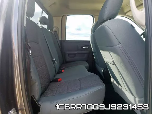 1C6RR7GG9JS231453_6.webp