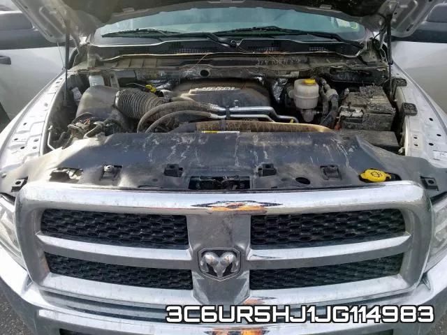 3C6UR5HJ1JG114983_7.webp