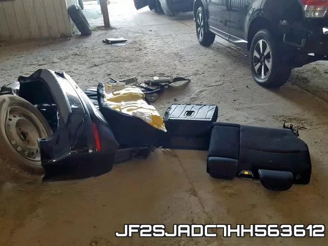 JF2SJADC7HH563612_9.webp