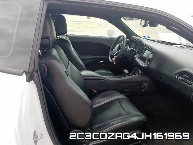 2C3CDZAG4JH161969_5.webp
