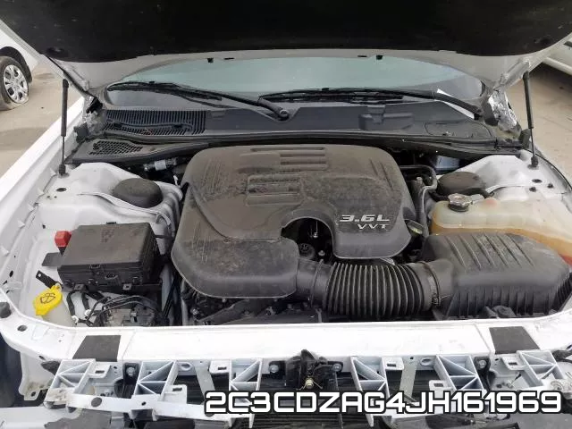 2C3CDZAG4JH161969_7.webp
