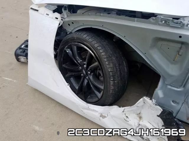 2C3CDZAG4JH161969_9.webp