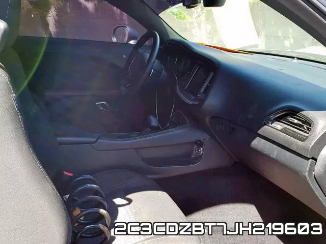 2C3CDZBT7JH219603_5.webp