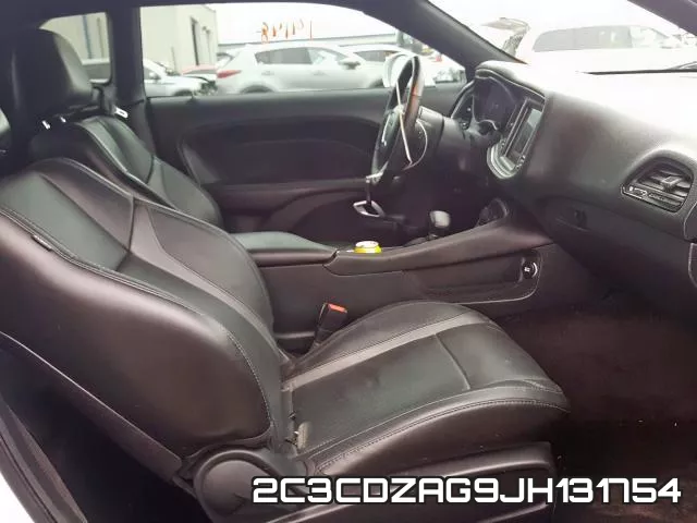 2C3CDZAG9JH131754_5.webp