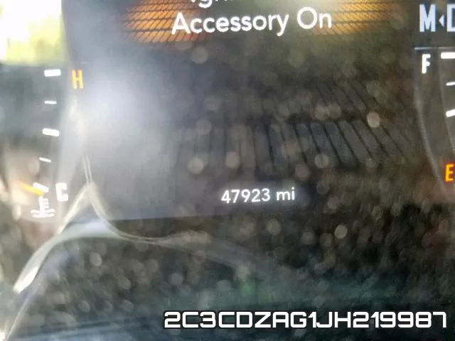 2C3CDZAG1JH219987_8.webp