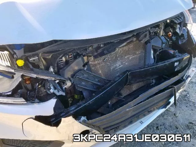 3KPC24A31JE030611_9.webp
