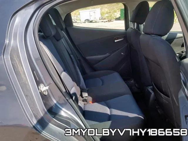 3MYDLBYV7HY186658_6.webp