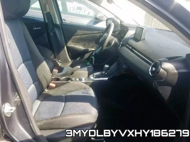 3MYDLBYVXHY186279_6.webp