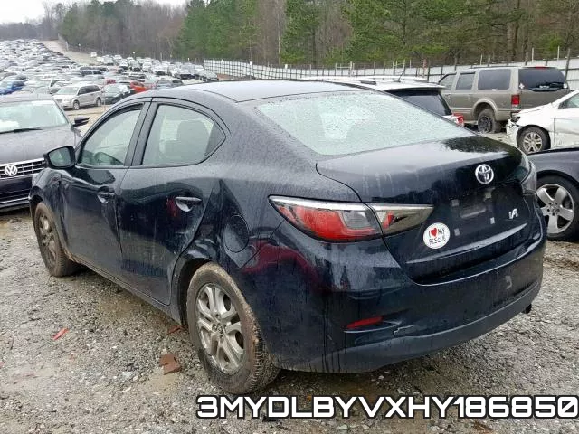 3MYDLBYVXHY186850_3.webp