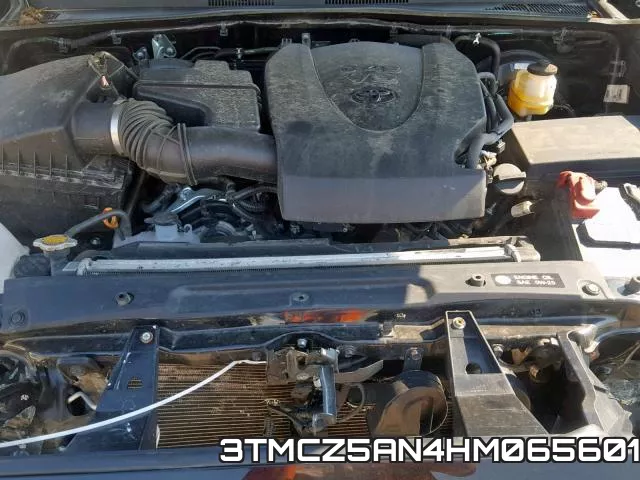 3TMCZ5AN4HM065601_7.webp