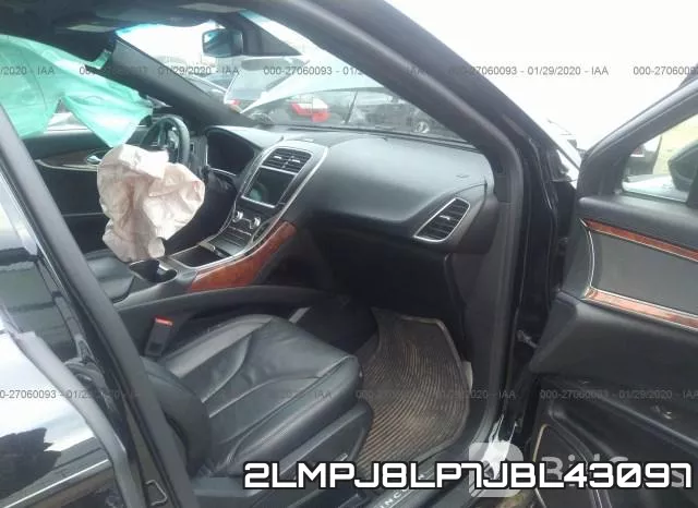 2LMPJ8LP7JBL43097_5.webp