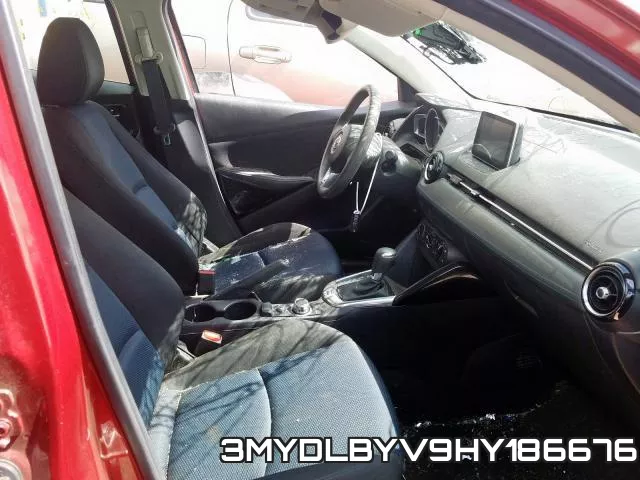 3MYDLBYV9HY186676_5.webp