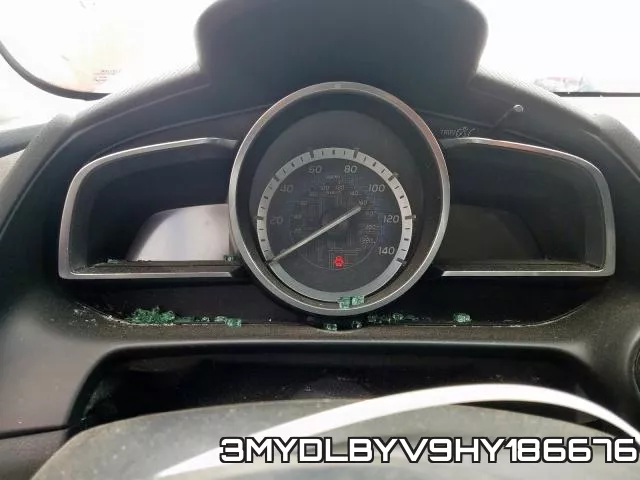3MYDLBYV9HY186676_8.webp