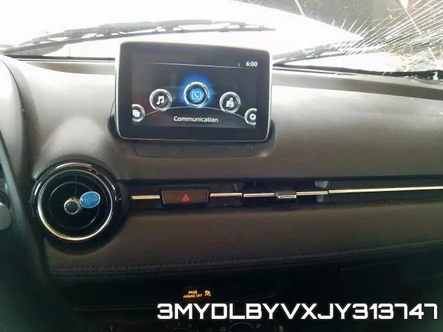 3MYDLBYVXJY313747_9.webp
