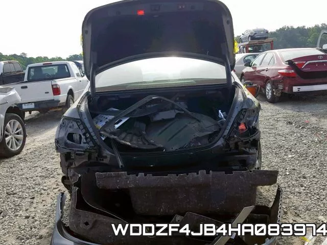 WDDZF4JB4HA083974_9.webp