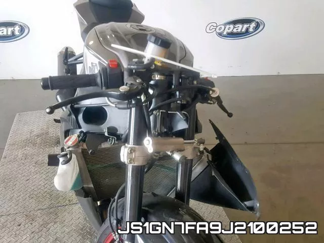 JS1GN7FA9J2100252_9.webp