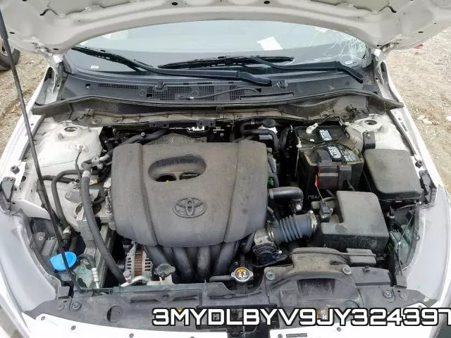 3MYDLBYV9JY324397_7.webp