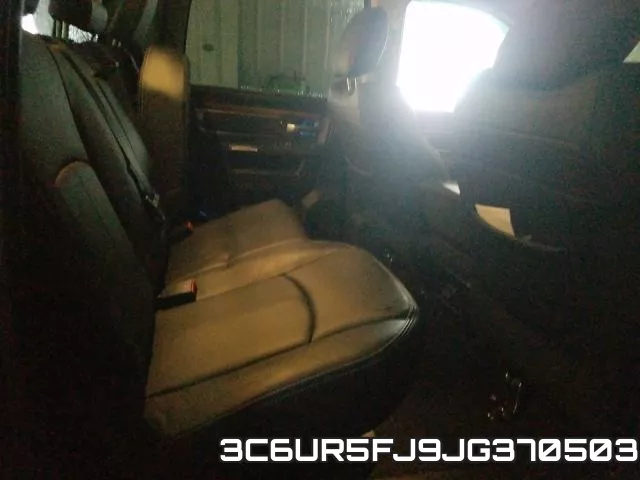 3C6UR5FJ9JG370503_6.webp