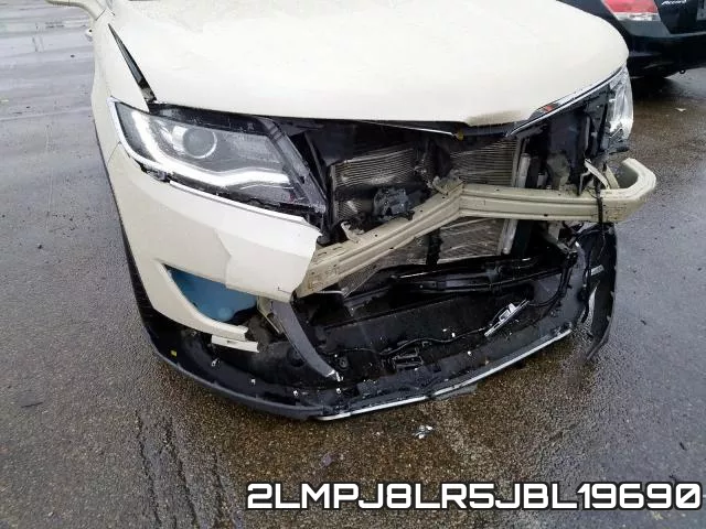 2LMPJ8LR5JBL19690_9.webp