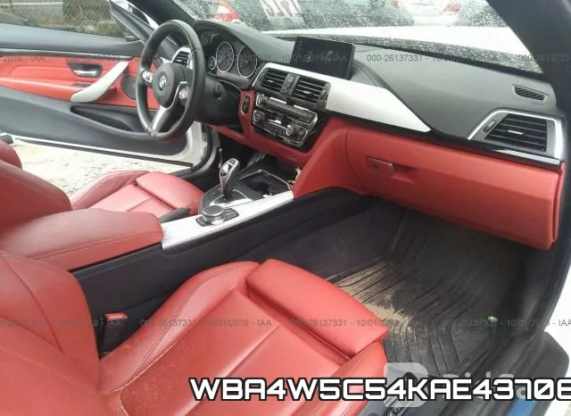 WBA4W5C54KAE43706_5.webp